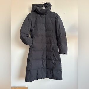 Uniqlo Women's Black Puffer Coat